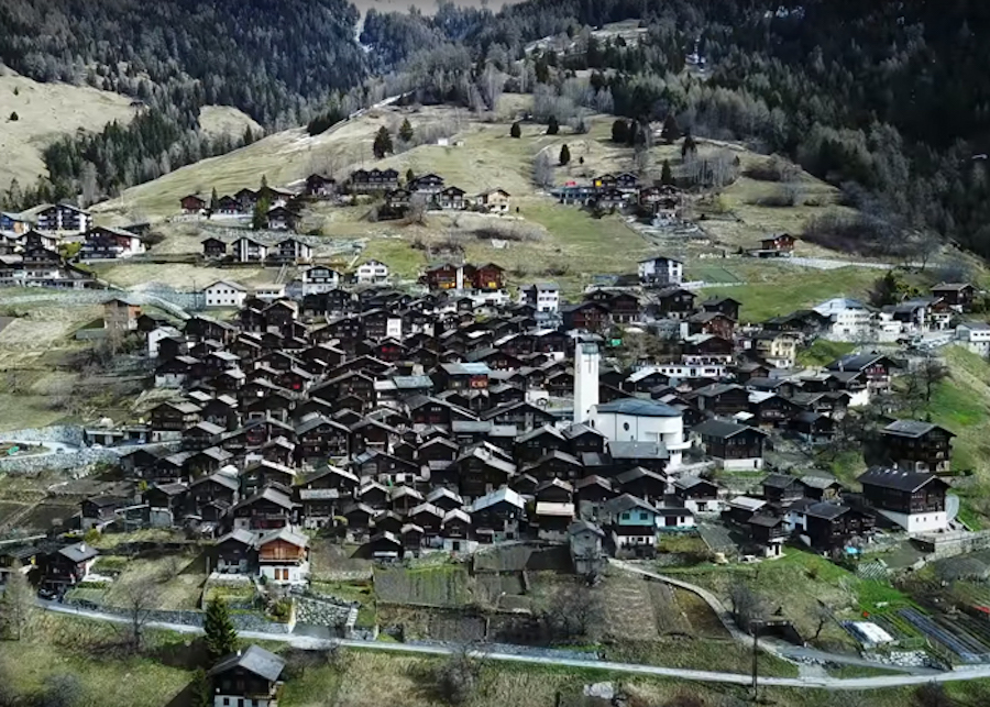 swiss-village-albinen-living-offer-for-families-53000-pounds-3-5a16833e24b8d__700.jpg