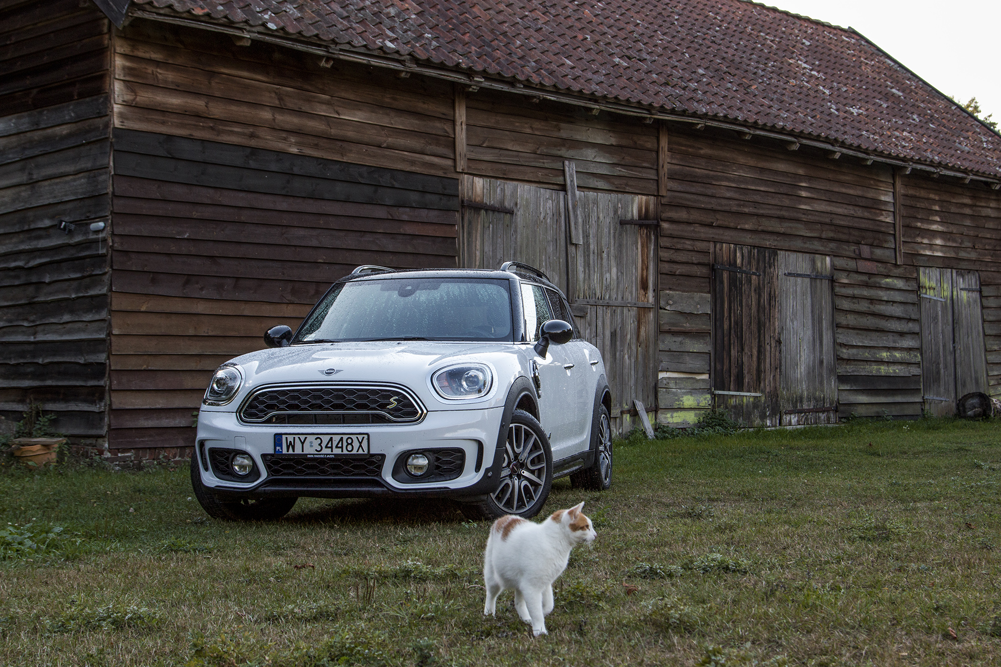 Wieśniak świetnie czujący się w mieście – hybrydowy Mini Countryman .get_the_title().
