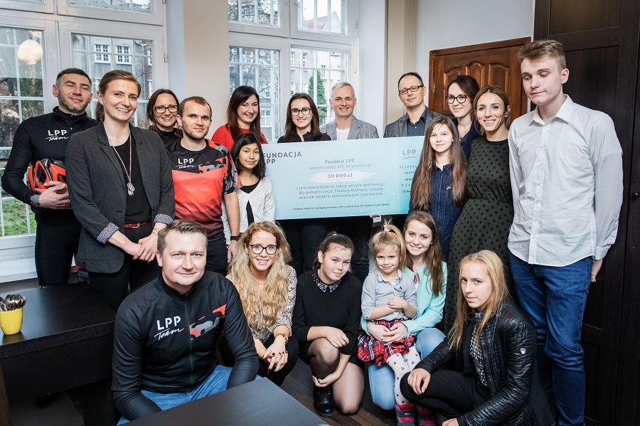 W 3 miesiące pokonali prawie 60 tysięcy kilometrów dla Stowarzyszenia SIEMACHA i Fundacji Rodzinny Gdańsk .get_the_title().