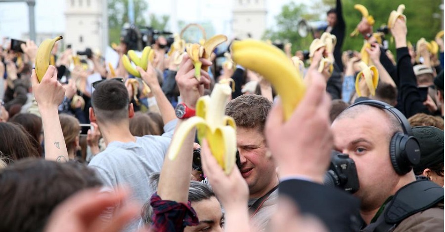 Nie możesz iść na protest, ale identyfikujesz się ze sprawą? Na tej stronie wynajmiesz osobę, która pójdzie za ciebie .get_the_title().