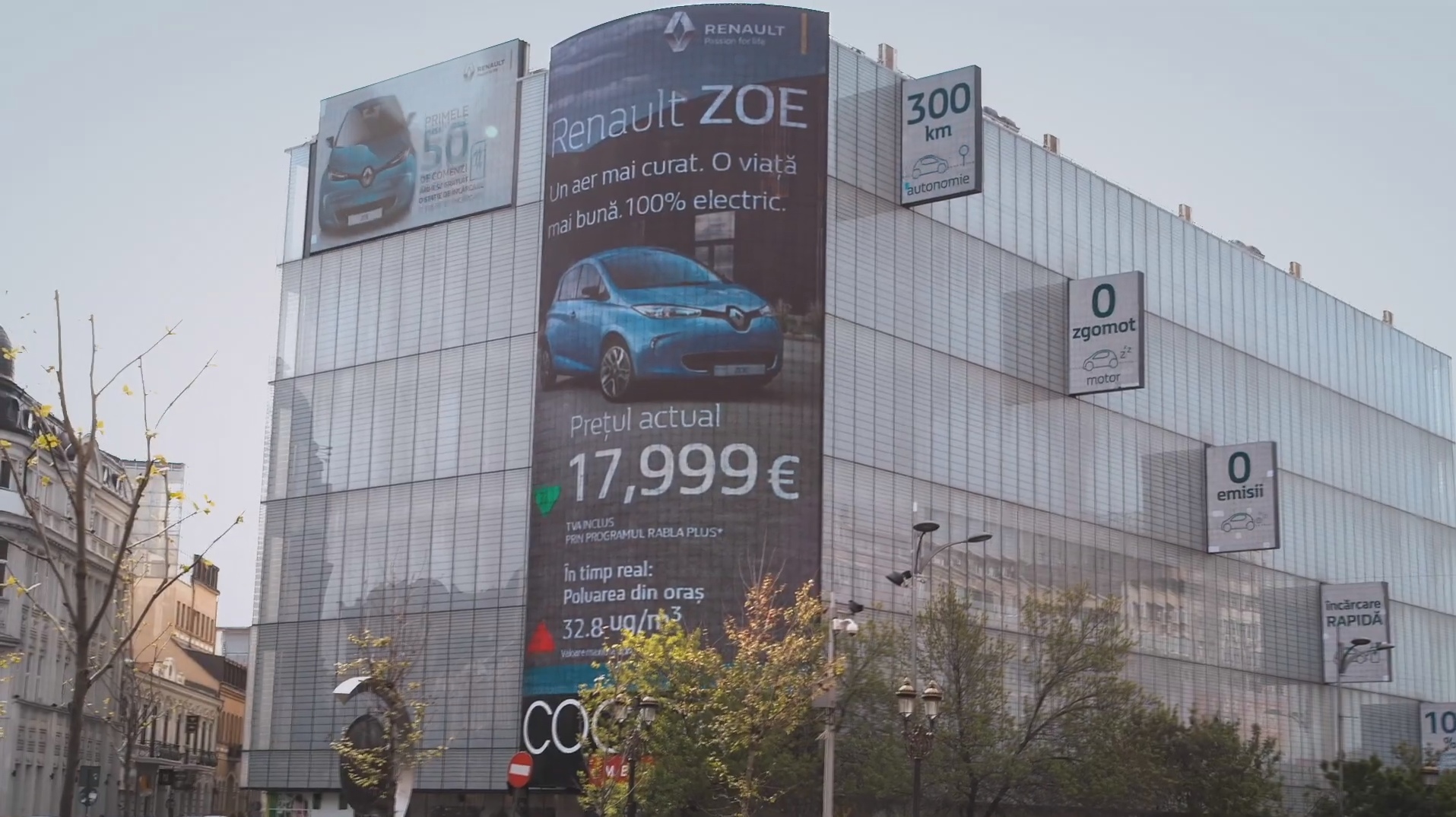Interaktywny billboard obniżający cenę elektrycznego Renault, gdy zanieczyszczenie powietrza wzrasta .get_the_title().