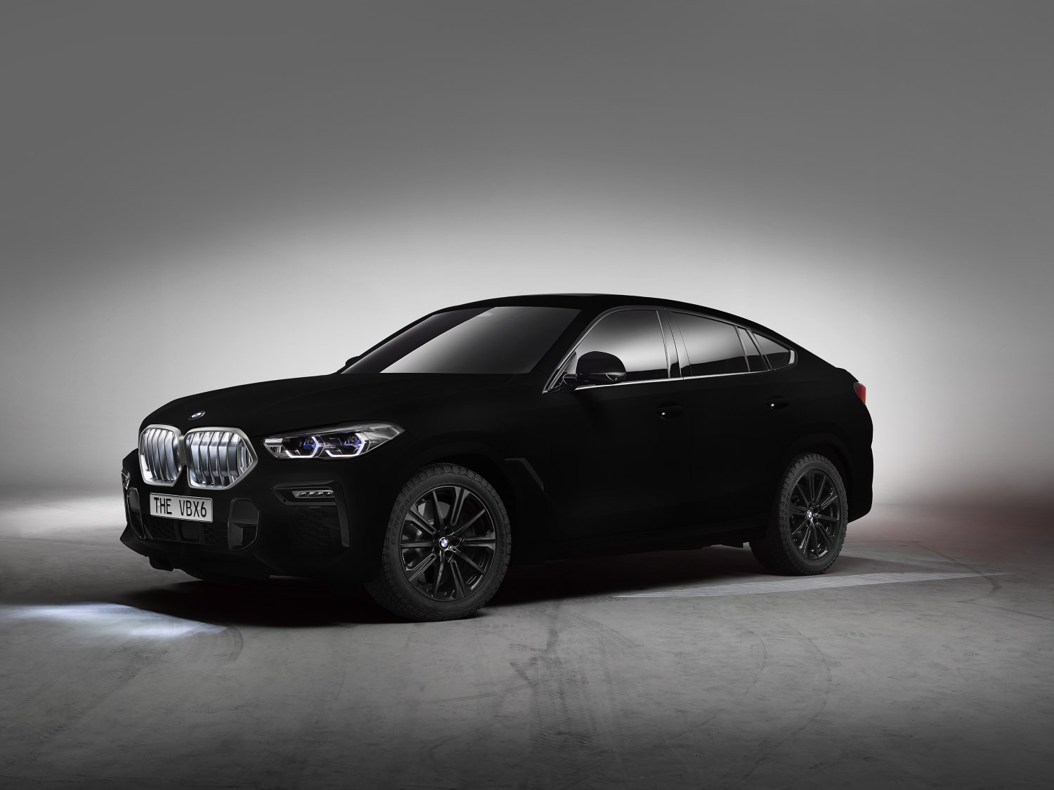 Kosmiczna powłoka na nowym BMW X6 – najczarniejsza czerń na świecie! .get_the_title().