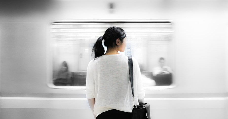 Napastowanie seksualne kobiet w środkach transportu w Japonii to prawdziwa plaga. Dzięki tym stemplom można z nim walczyć .get_the_title().