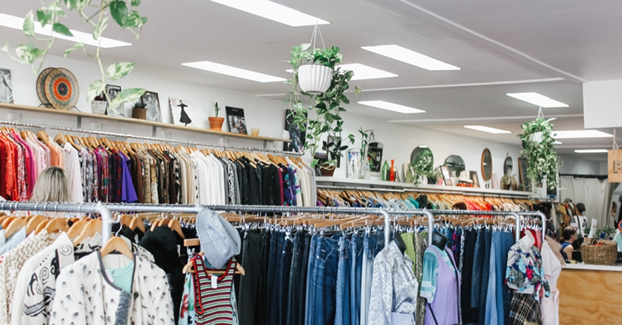 Trwa Second Hand September. Czy dasz radę nie kupować nowych ubrań przez 30 dni? .get_the_title().