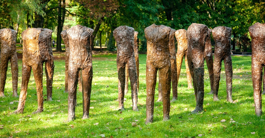 Rzeźba Magdaleny Abakanowicz sprzedana za ponad 8 mln złotych .get_the_title().