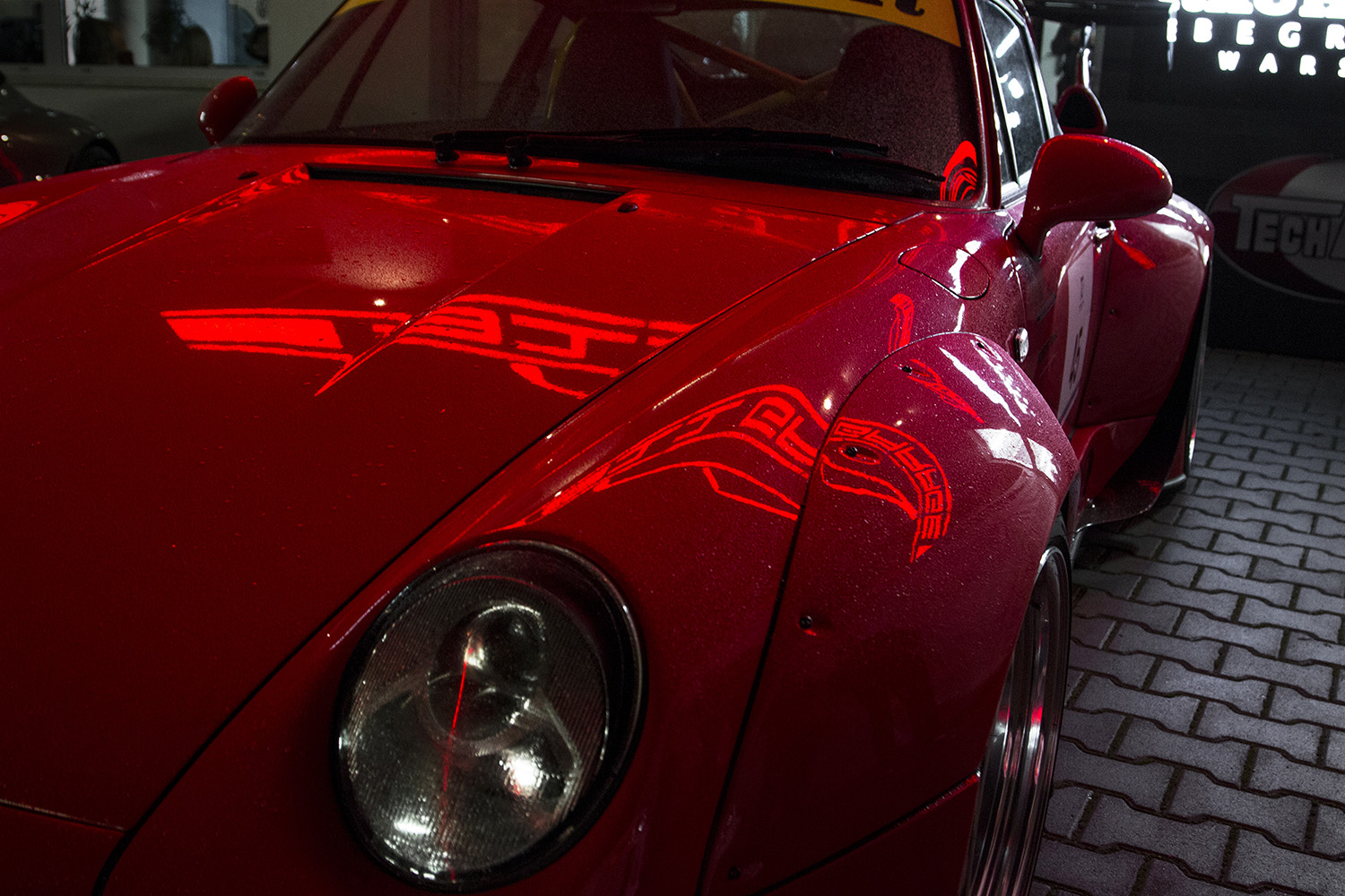 Akira Nakai zbudował kolejne polskie Porsche 911 RWB F5