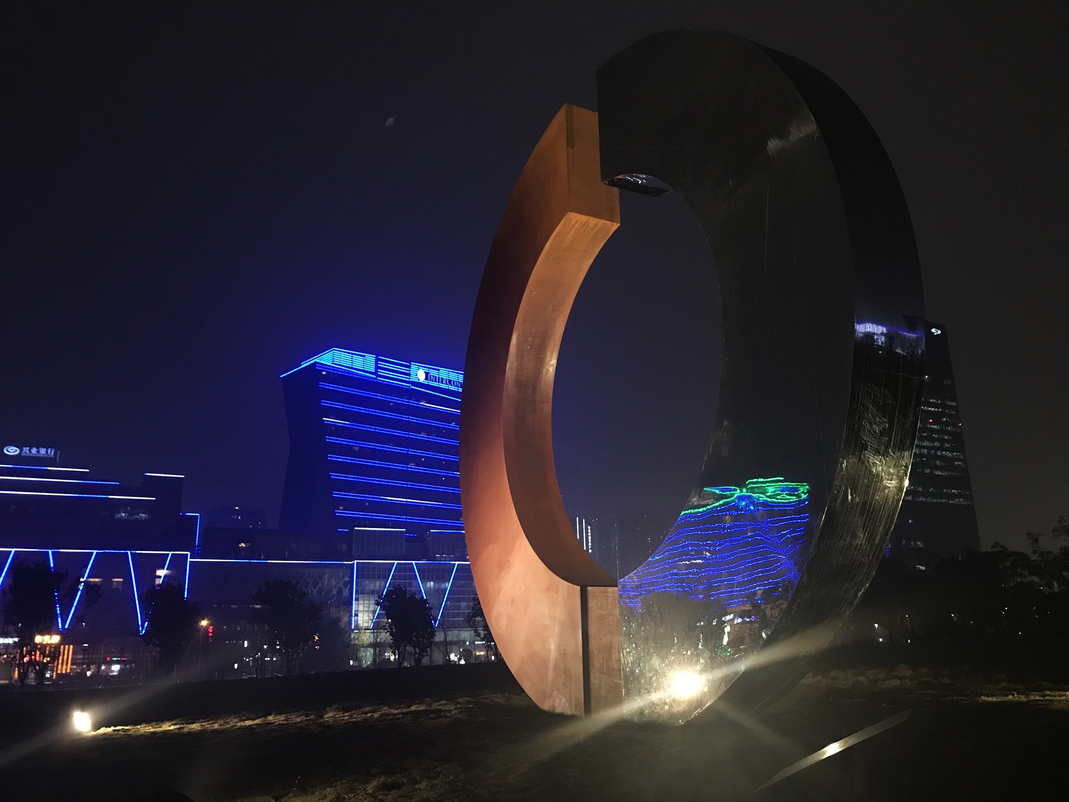Rzezba lodzkiego artysty stanela w Chengdu